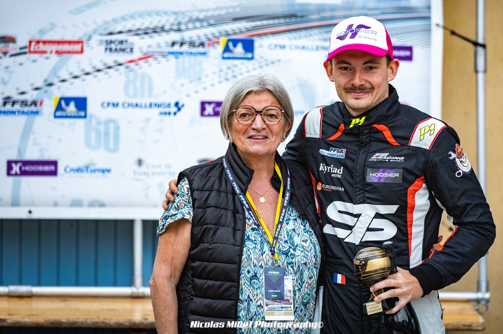 Lucas Clément remporte le Trophée Lionel Régal qui récompense le Meilleur Jeune de la catégorie Sport. A Limonest, c’est Martine Régal qui lui remettra la Coupe du Meilleur Jeune.