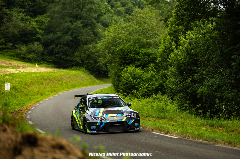 La Supercopa MK3 est à la vente. Si Baptiste s’en sépare c’est derrière le volant d’un Proto qu’on devrait le retrouver l’année prochaine.