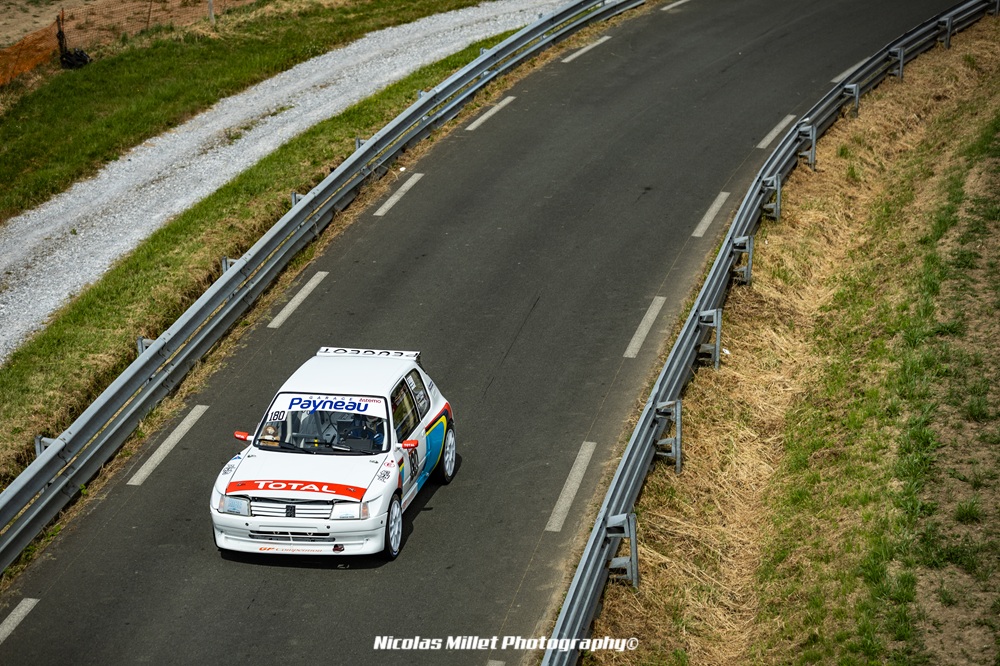L’année prochaine, Gilbert Payneau devrait animer le championnat non pas avec sa Peugeot 205 GTI mais au volant d’une Caterham.